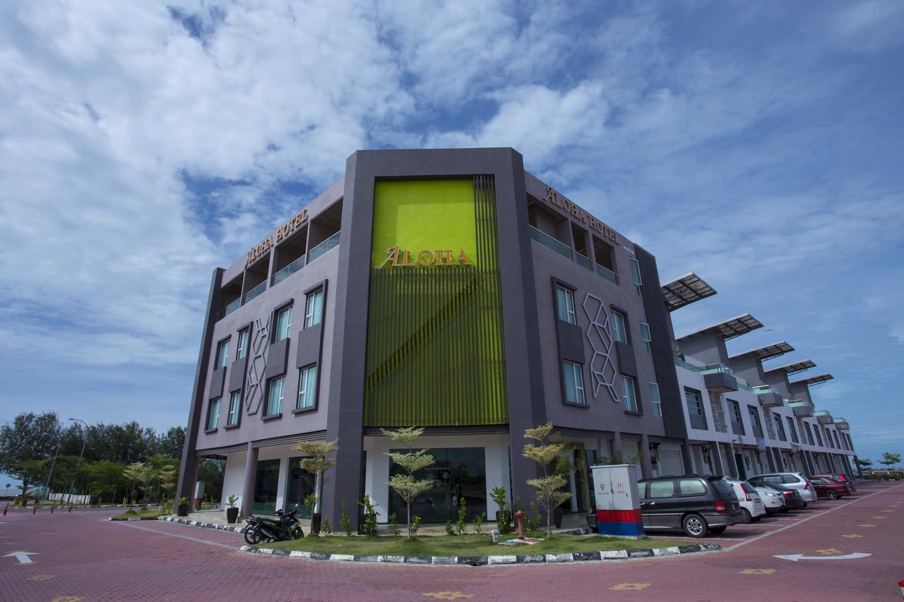 Aloha Hotel SDN BHD Pontian Kecil Buitenkant foto