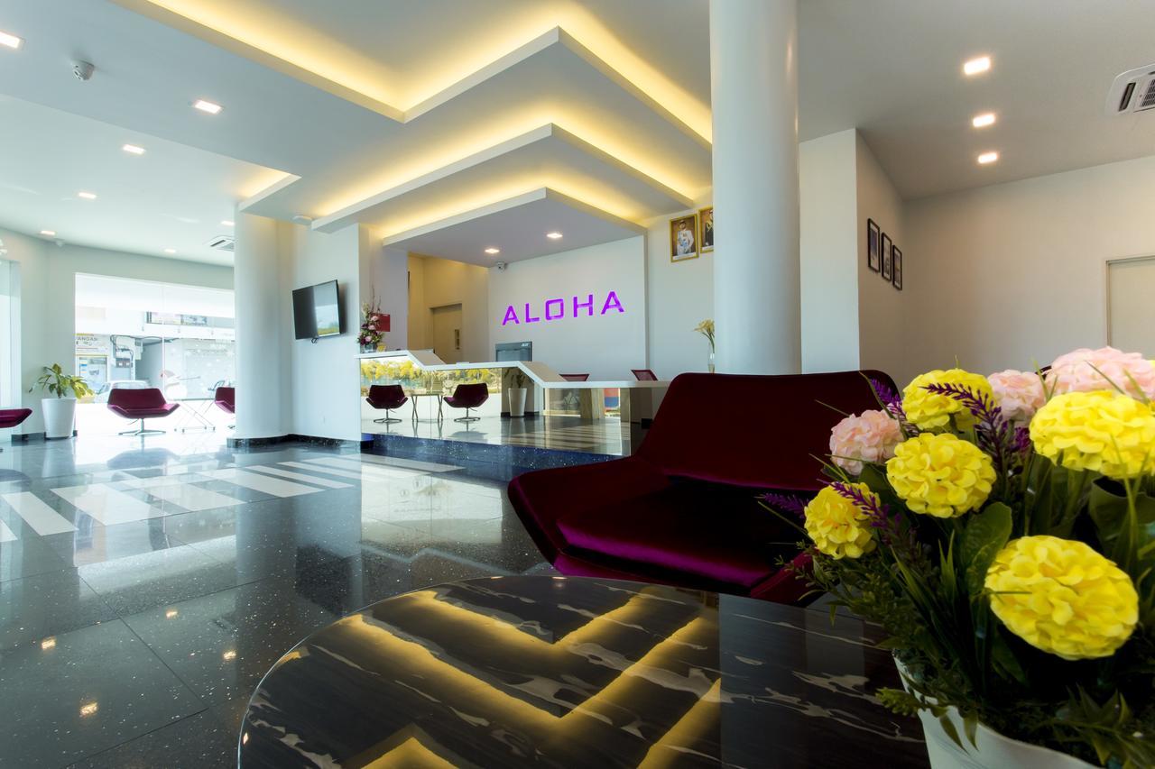 Aloha Hotel SDN BHD Pontian Kecil Buitenkant foto